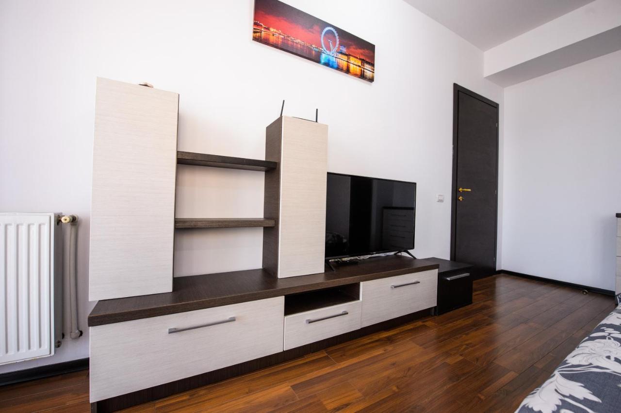 Summerland Relax Apartments Mamaia Exterior photo
